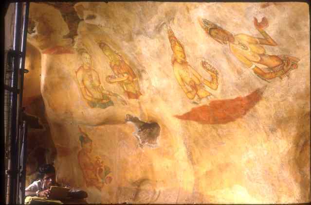 wall_with_frescos